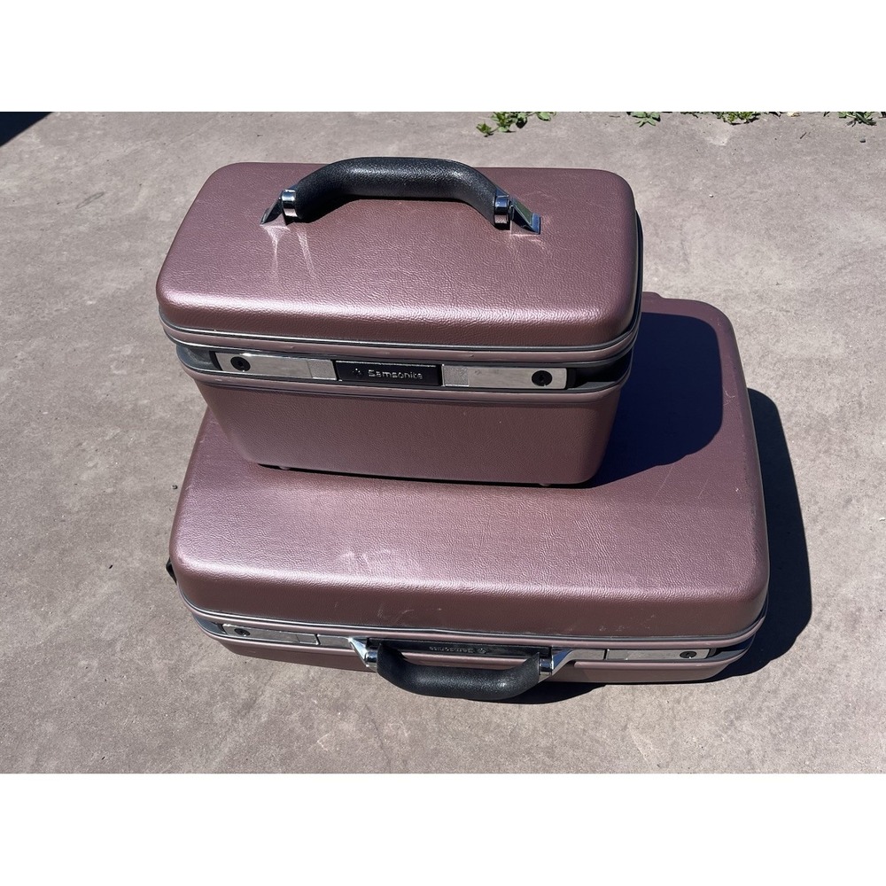 Vintage Samsonite Silhouette 4 Rolling Suitcase & Cosmetic Case Carry On w/Keys